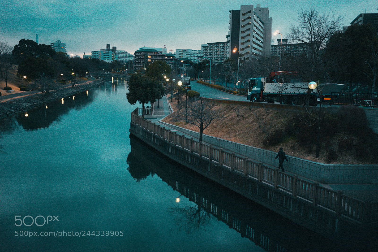 Sony a7 sample photo. Urban nearby photography