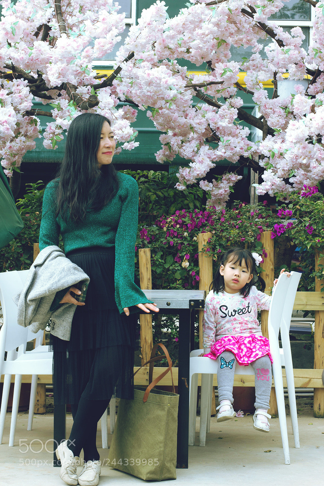 Canon EOS 550D (EOS Rebel T2i / EOS Kiss X4) sample photo. まもってくれて、嬉しい photography