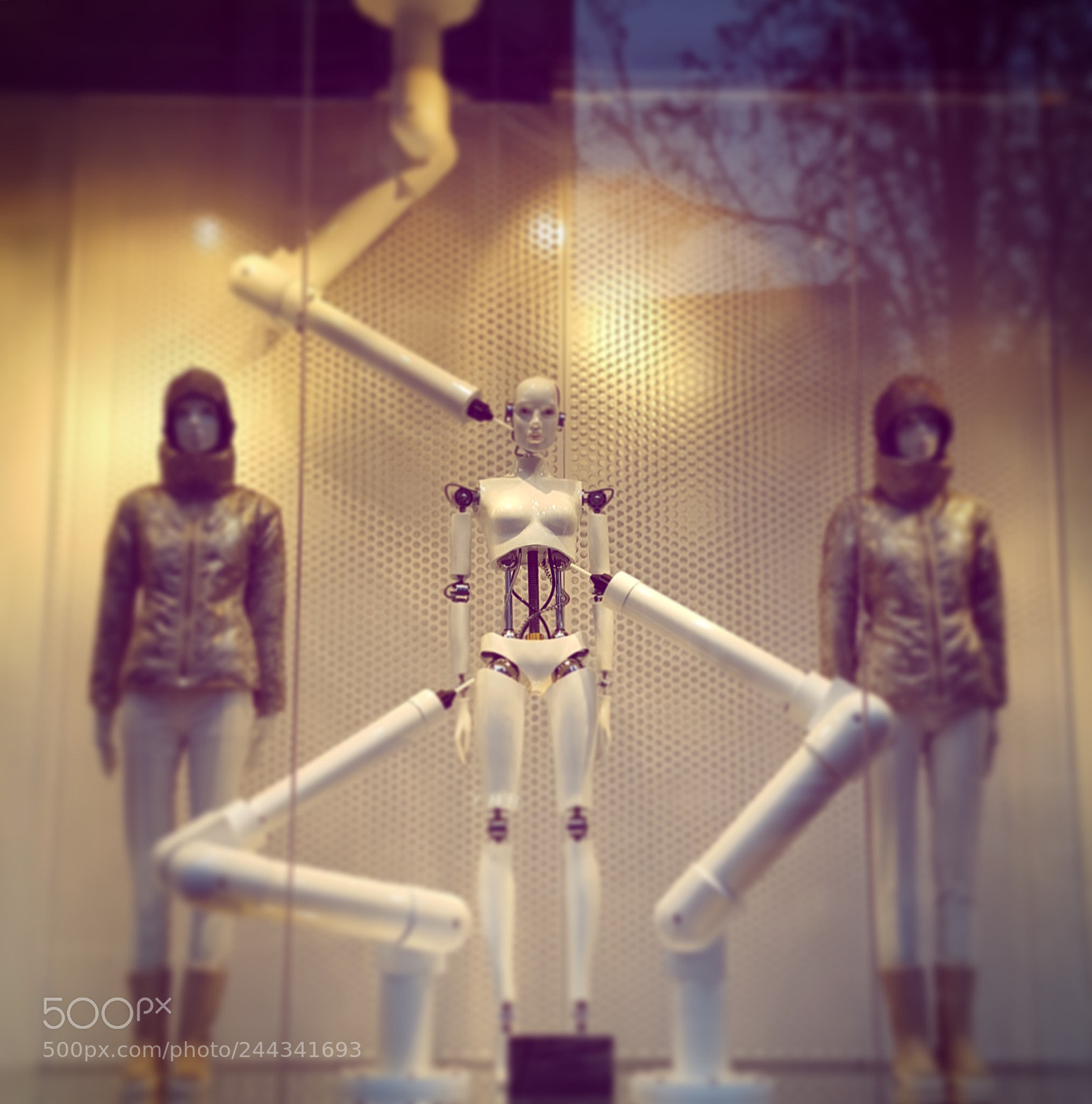 Samsung GALAXY S6 edge sample photo. Mannequin photography