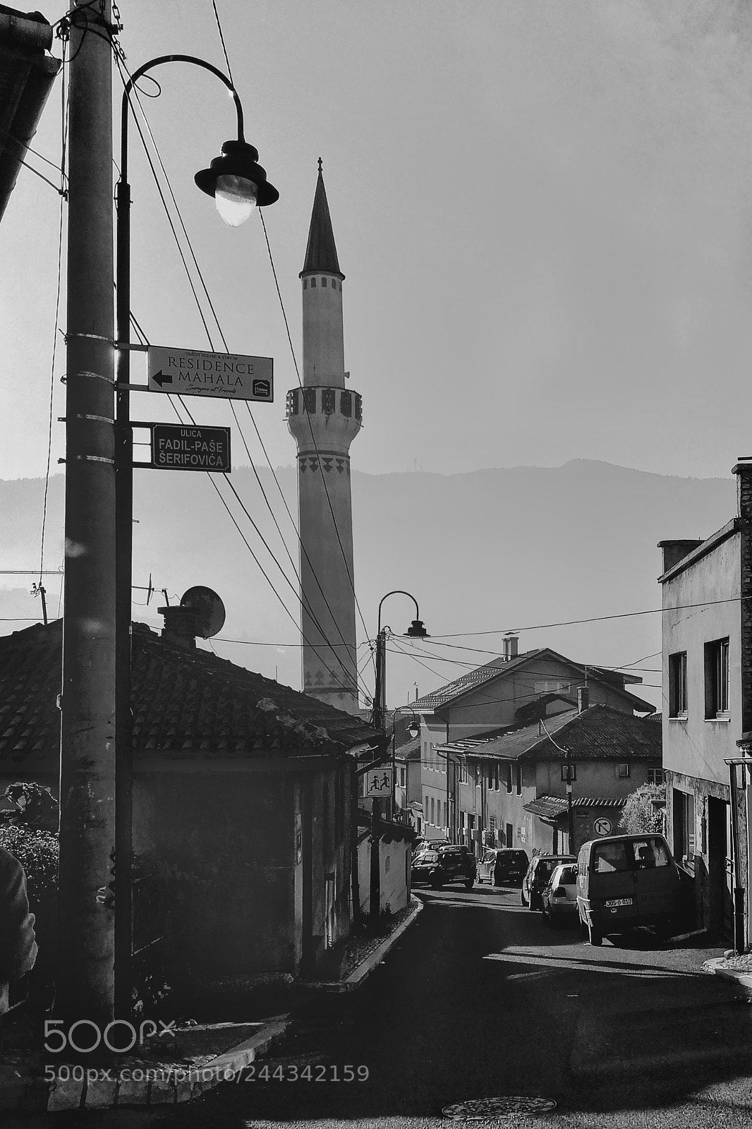 HUAWEI P10 sample photo. Sarajevo street photography