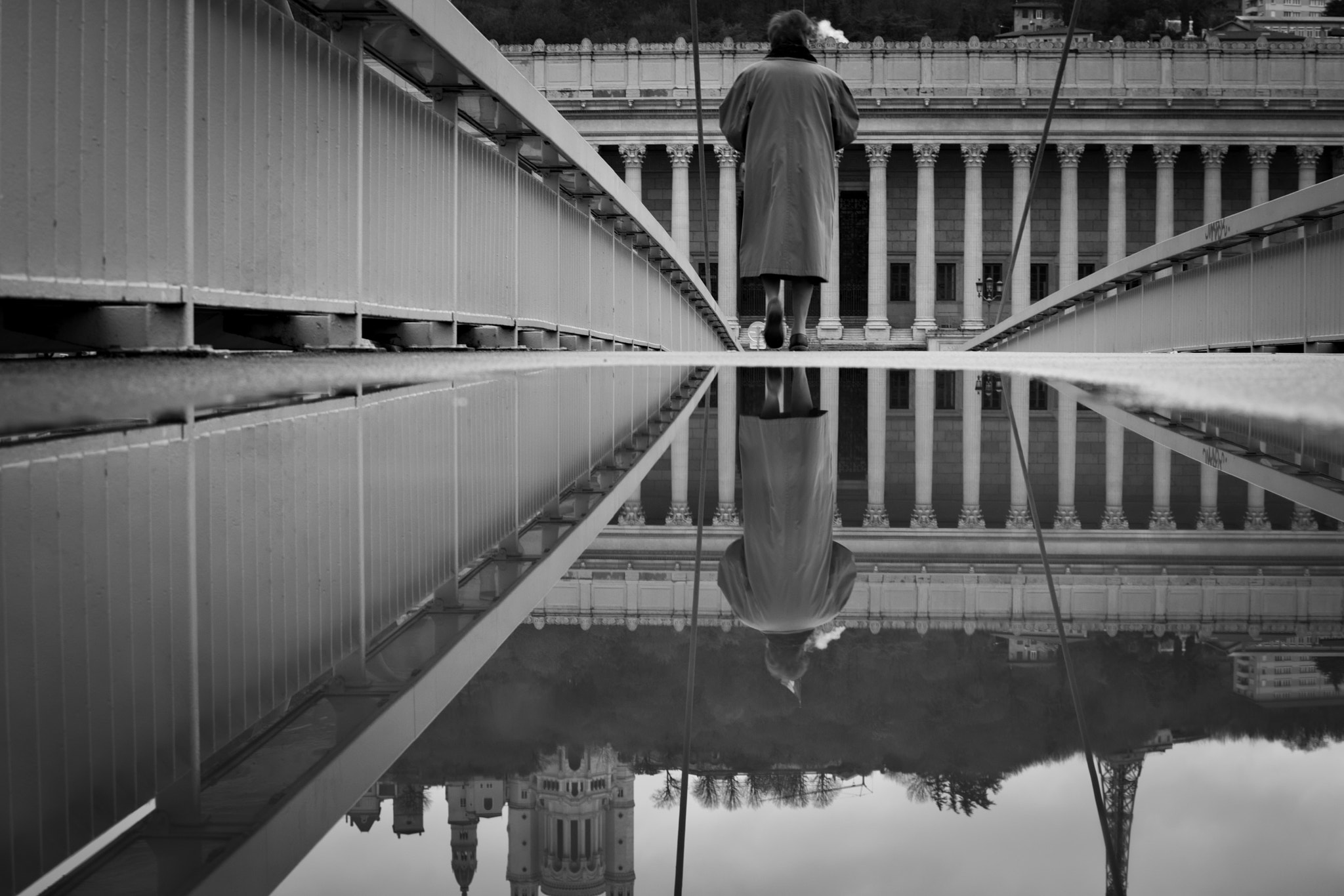 Nikon AF-S DX Nikkor 35mm F1.8G sample photo. Courthouse bridge, lyon (france) photography