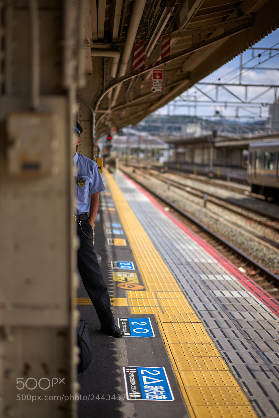 Leica M (Typ 240) sample photo. Train conductor - kyoto photography