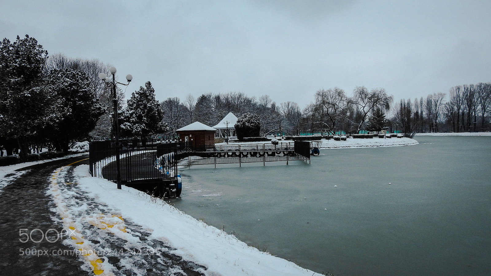 Nikon Coolpix P900 sample photo. Winter cold photography