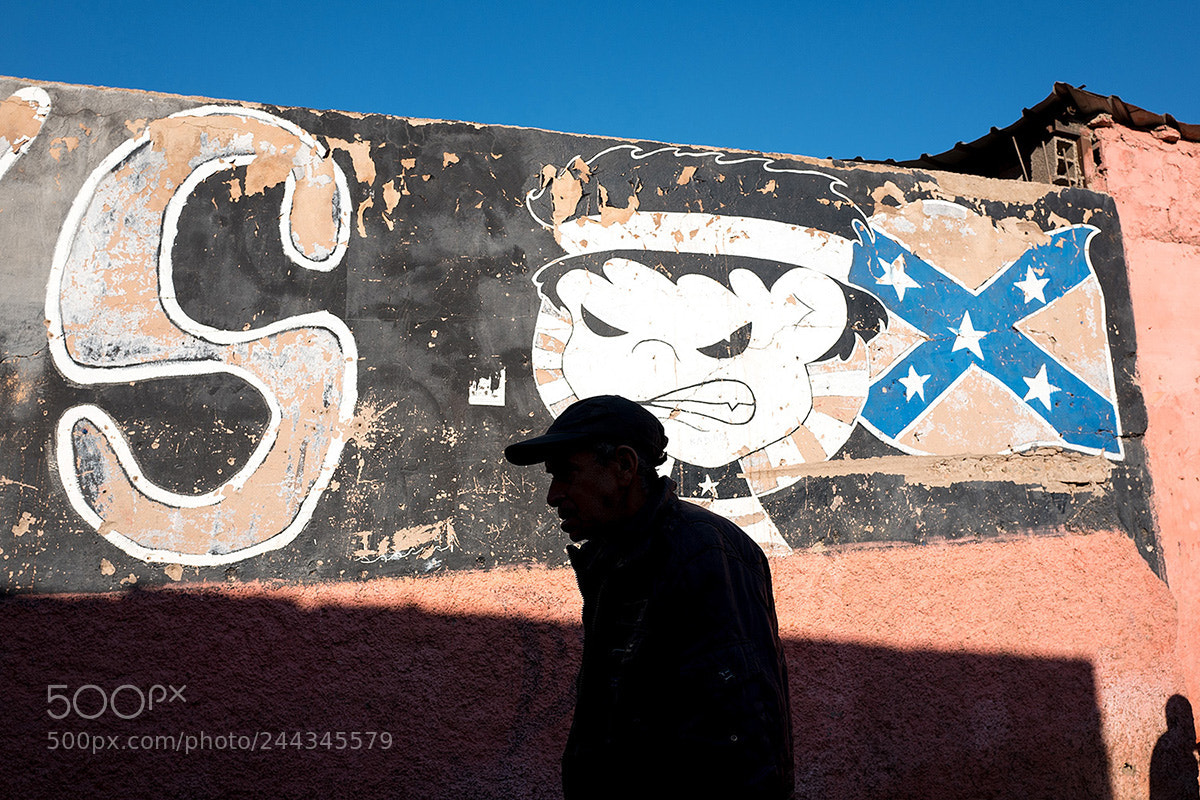 Leica Q (Typ 116) sample photo. Graffiti and silhouette photography