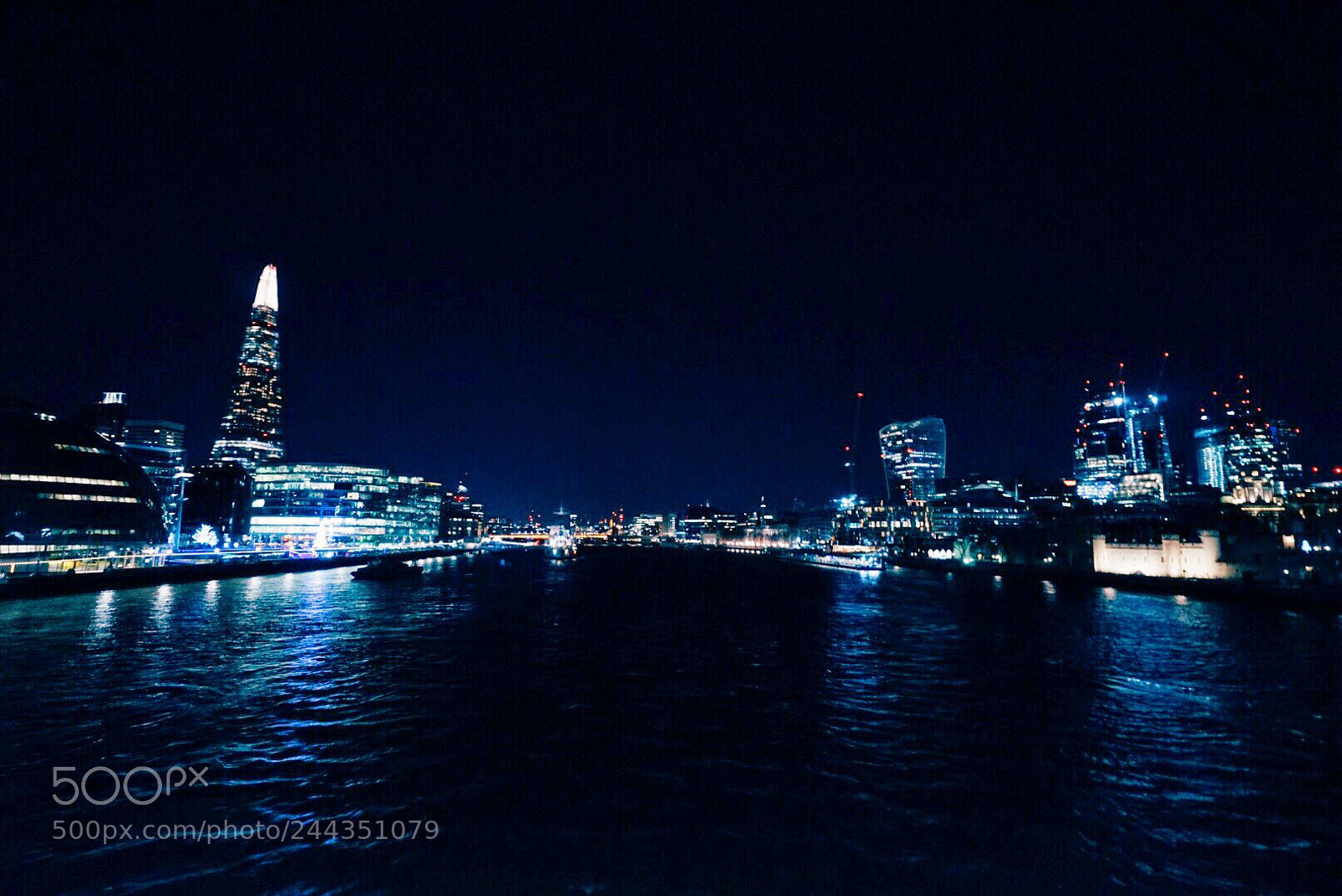 Sony a7 sample photo. Thames river photography