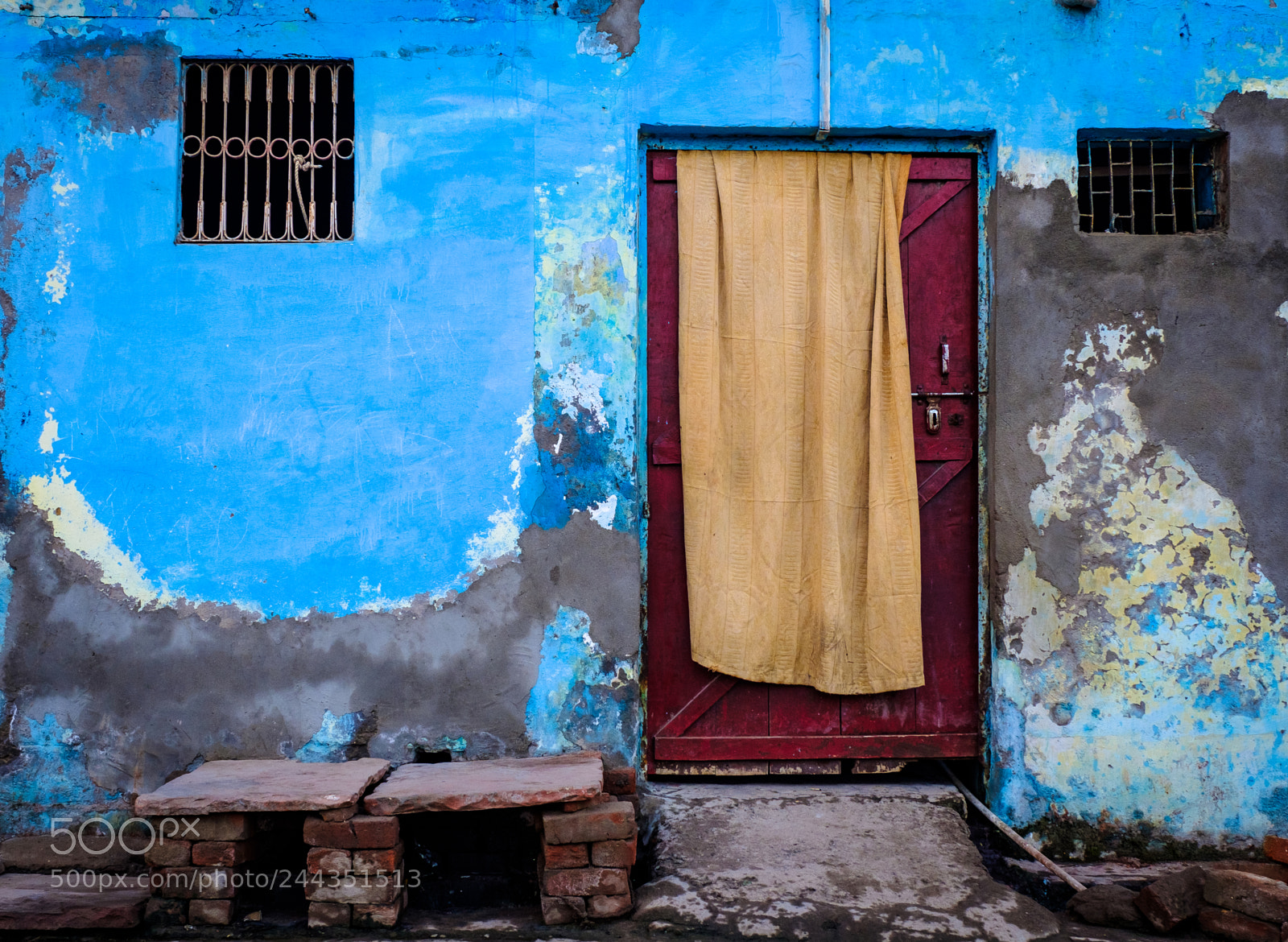 Fujifilm X-T2 sample photo. Blue wall photography
