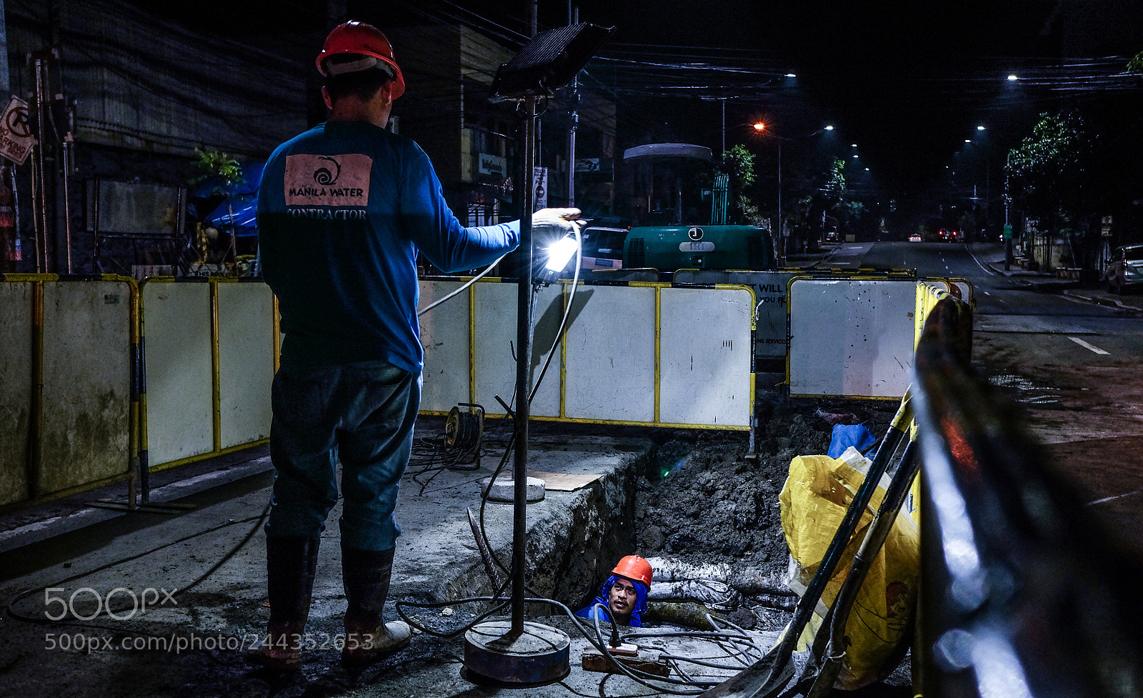 Fujifilm X-T10 sample photo. Night shift photography
