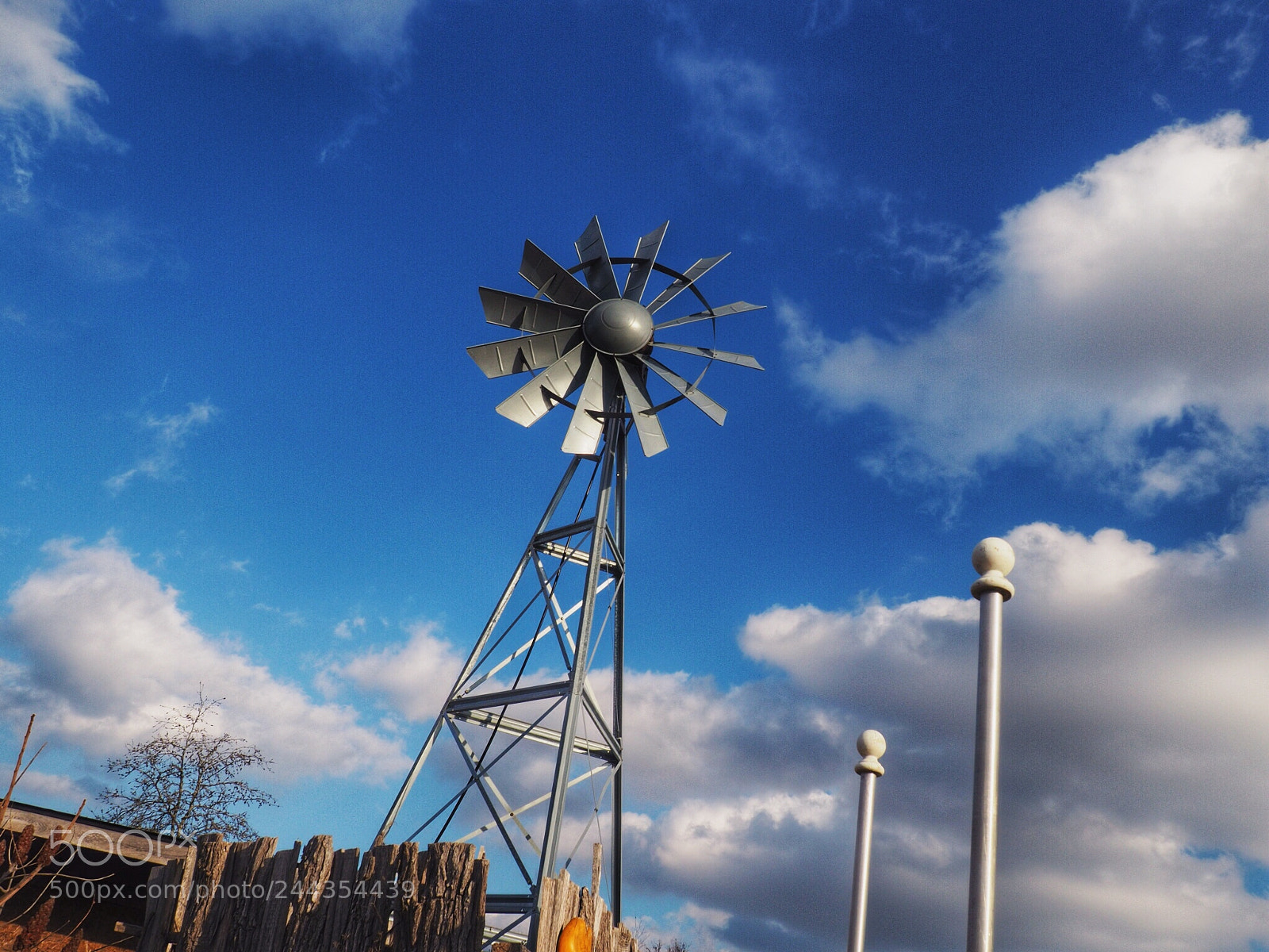 Olympus OM-D E-M10 II sample photo. Windmill photography