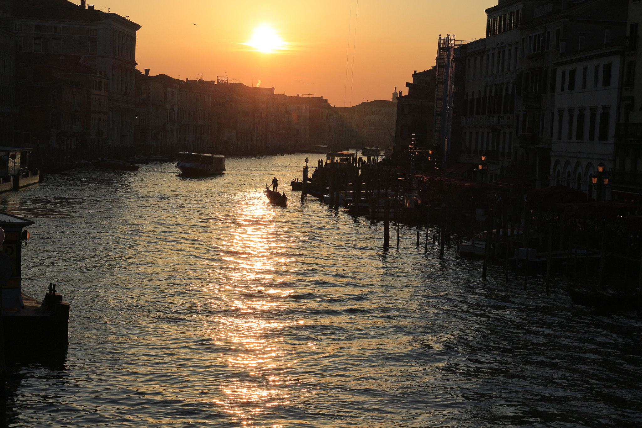 Canon EOS 650D (EOS Rebel T4i / EOS Kiss X6i) sample photo. Sunset at venice photography