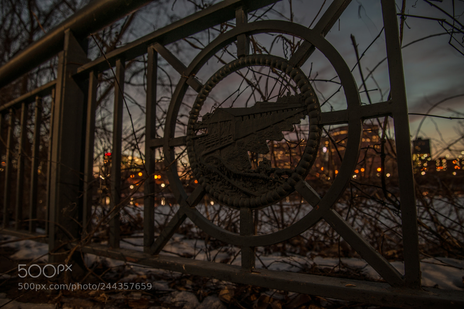 Nikon D800 sample photo. Hartford sunset fence photography