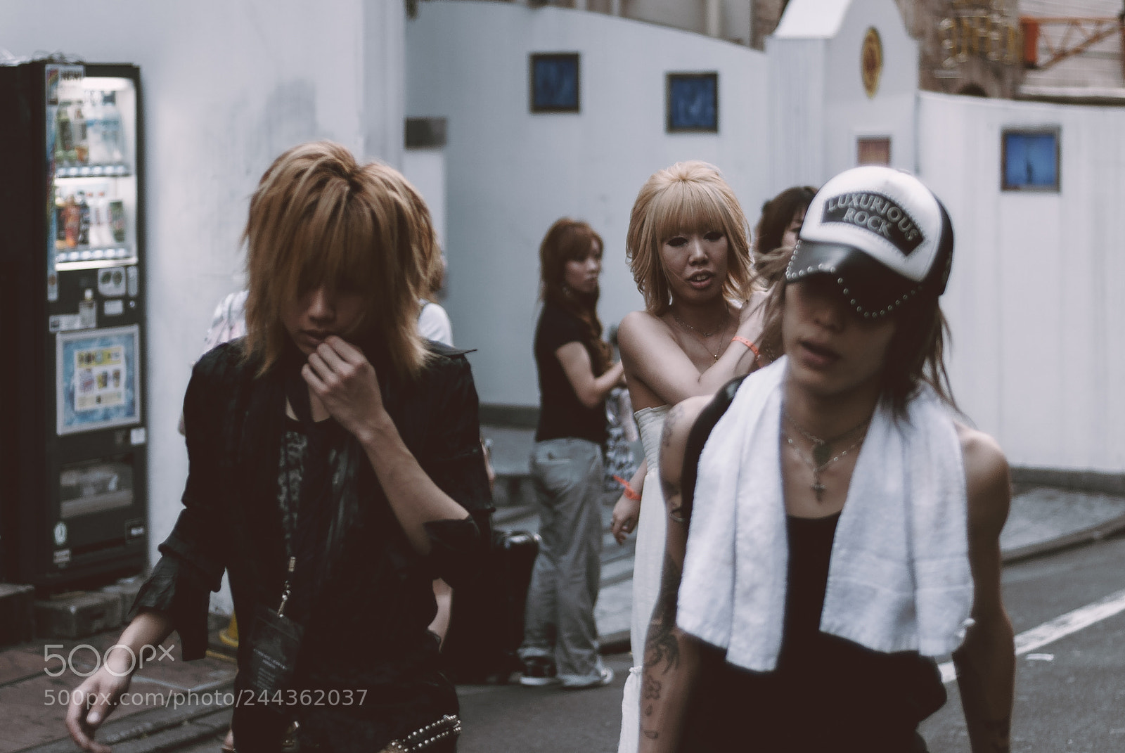 Nikon D80 sample photo. People on the street photography