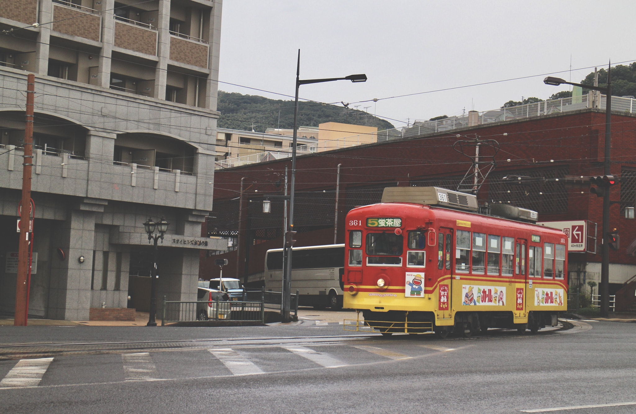 Canon EOS M2 sample photo. Nagasaki tram photography