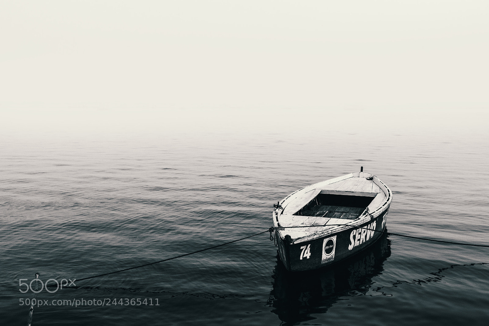 Canon EOS 600D (Rebel EOS T3i / EOS Kiss X5) sample photo. Boat in the ganges photography