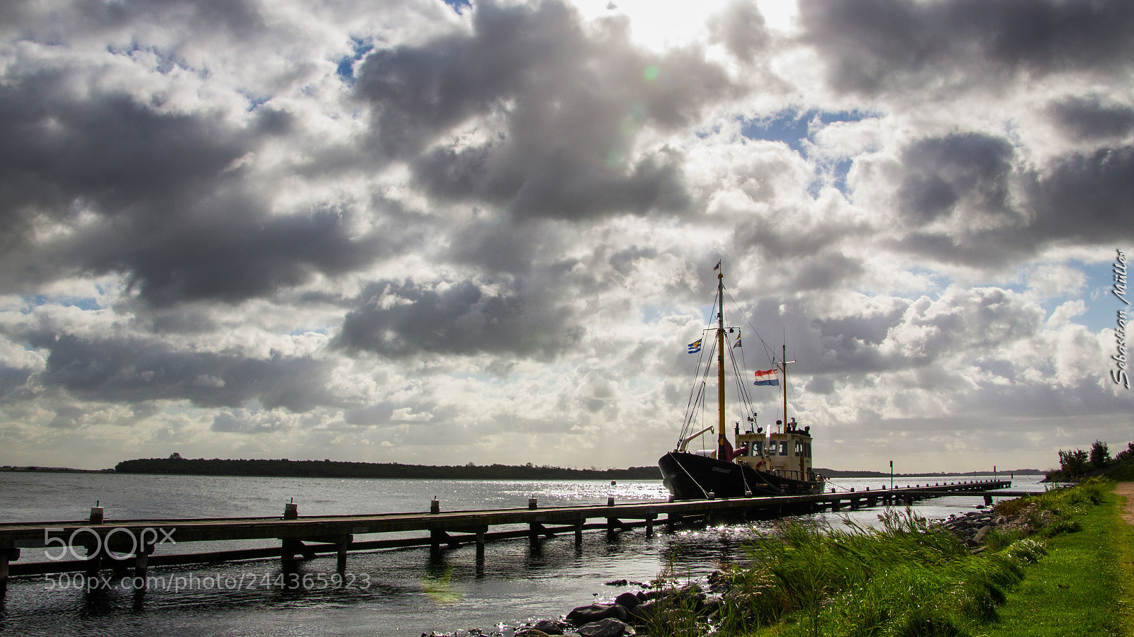 Canon EOS 1200D (EOS Rebel T5 / EOS Kiss X70 / EOS Hi) sample photo. Veere harbor photography