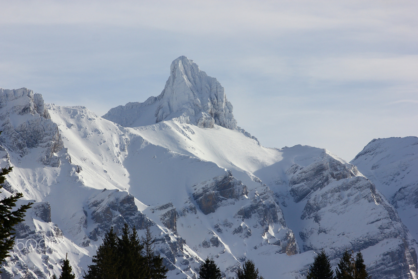 Canon EOS 550D (EOS Rebel T2i / EOS Kiss X4) + Canon EF 70-200mm F4L USM sample photo. The beauty of swiss alps piercing the sky at villars sur ollon photography