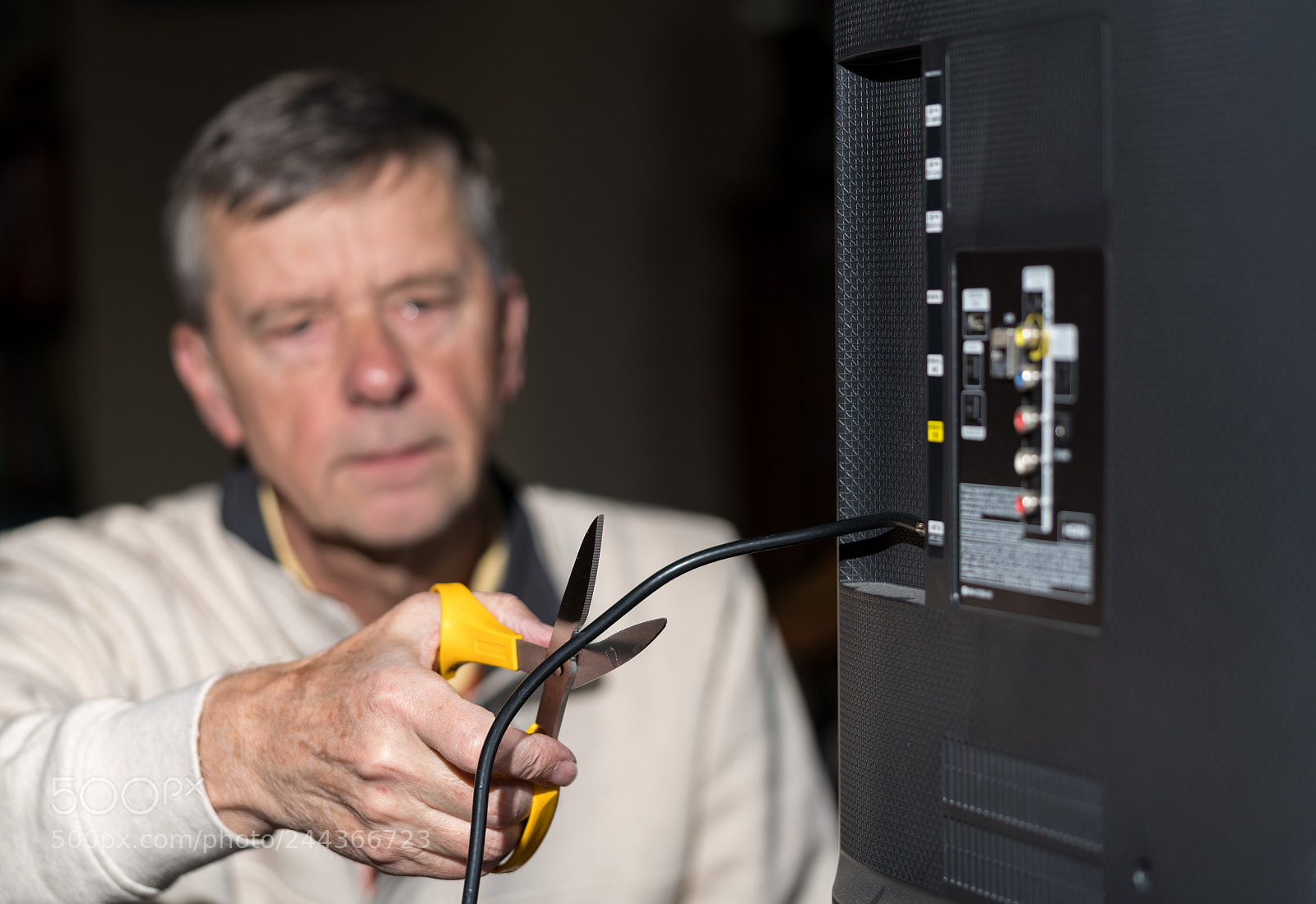 Sony a7R II sample photo. Senior man cutting the photography