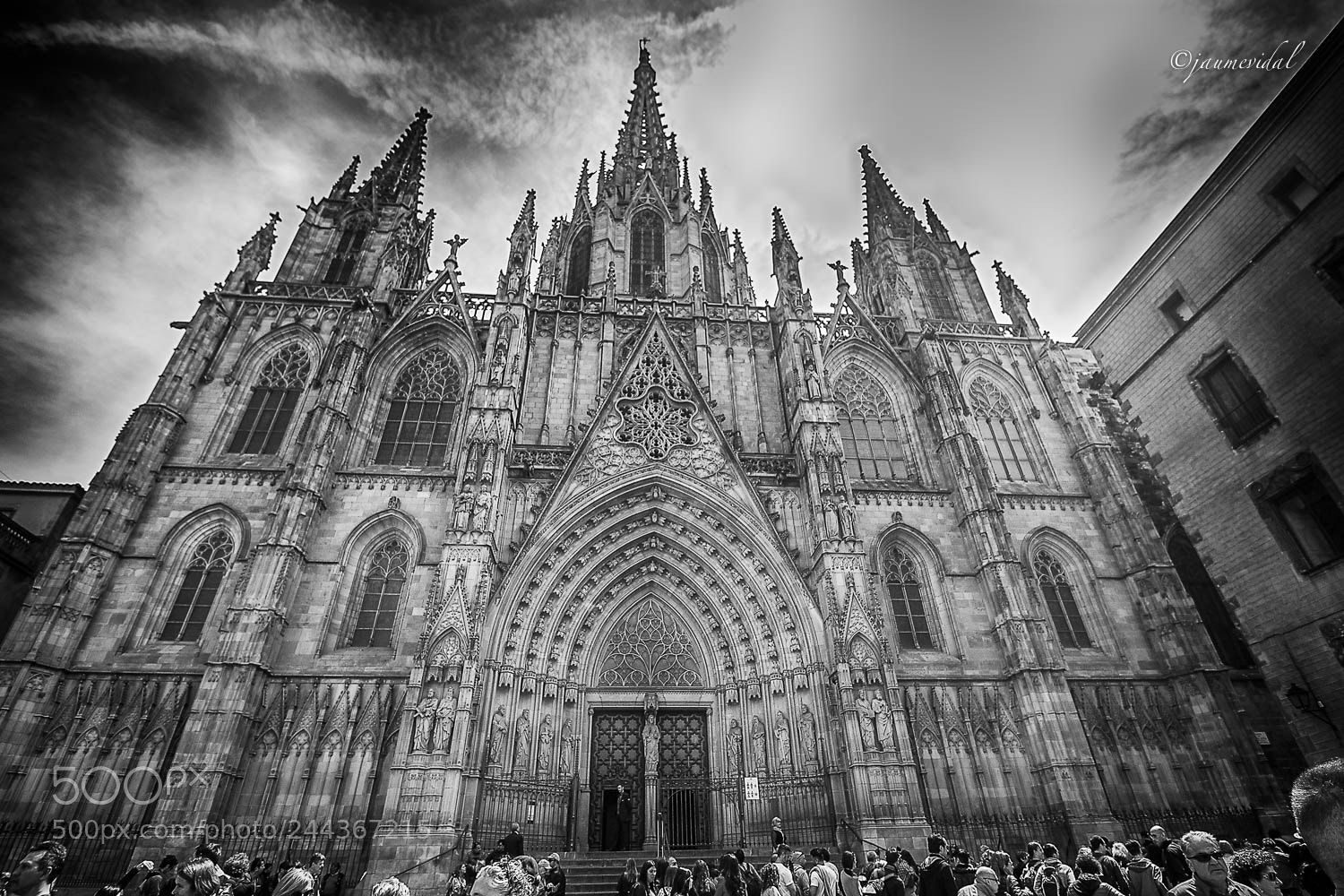 Canon EOS 400D (EOS Digital Rebel XTi / EOS Kiss Digital X) sample photo. Catedral de barcelona photography