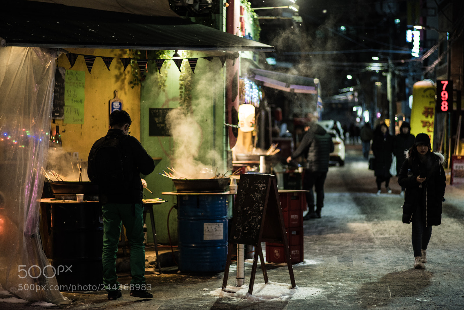 Pentax K-1 sample photo. In the cold photography