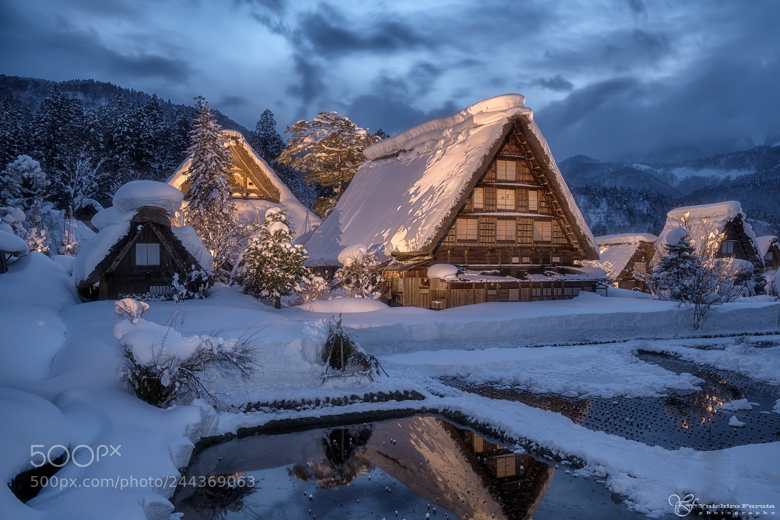 Sony a7R III sample photo. Winter in old houses photography