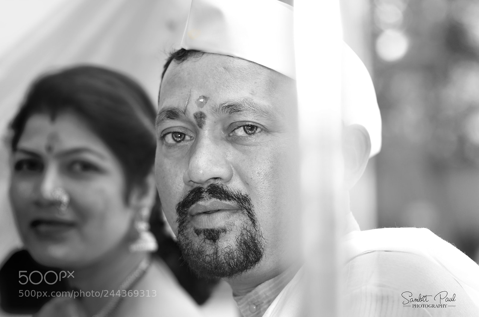 Nikon D5100 sample photo. Indian couple in traditional photography