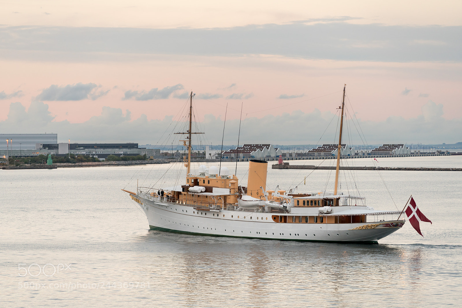 Sony a7R II sample photo. Her danish majesty yacht photography