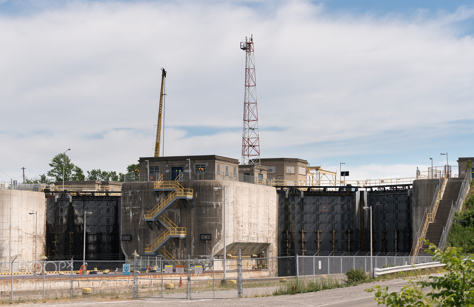 Sony a7R II sample photo. Lock 5 on welland photography