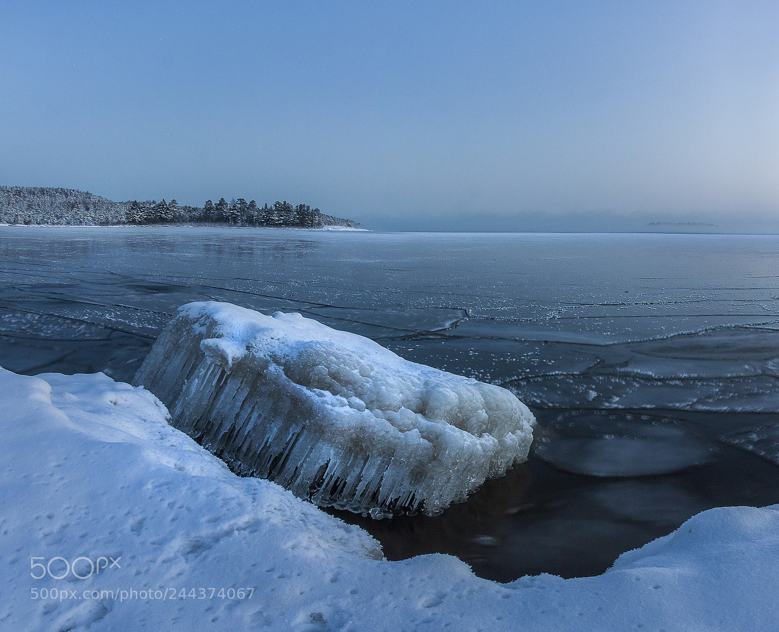 Canon EOS 60D sample photo. Winter frosty evening on photography