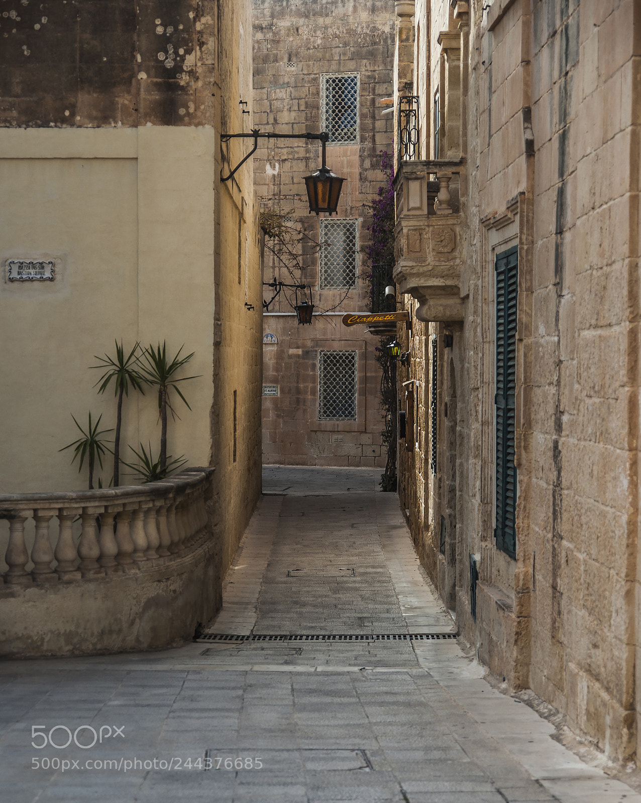 Pentax K10D sample photo. Mdina photography
