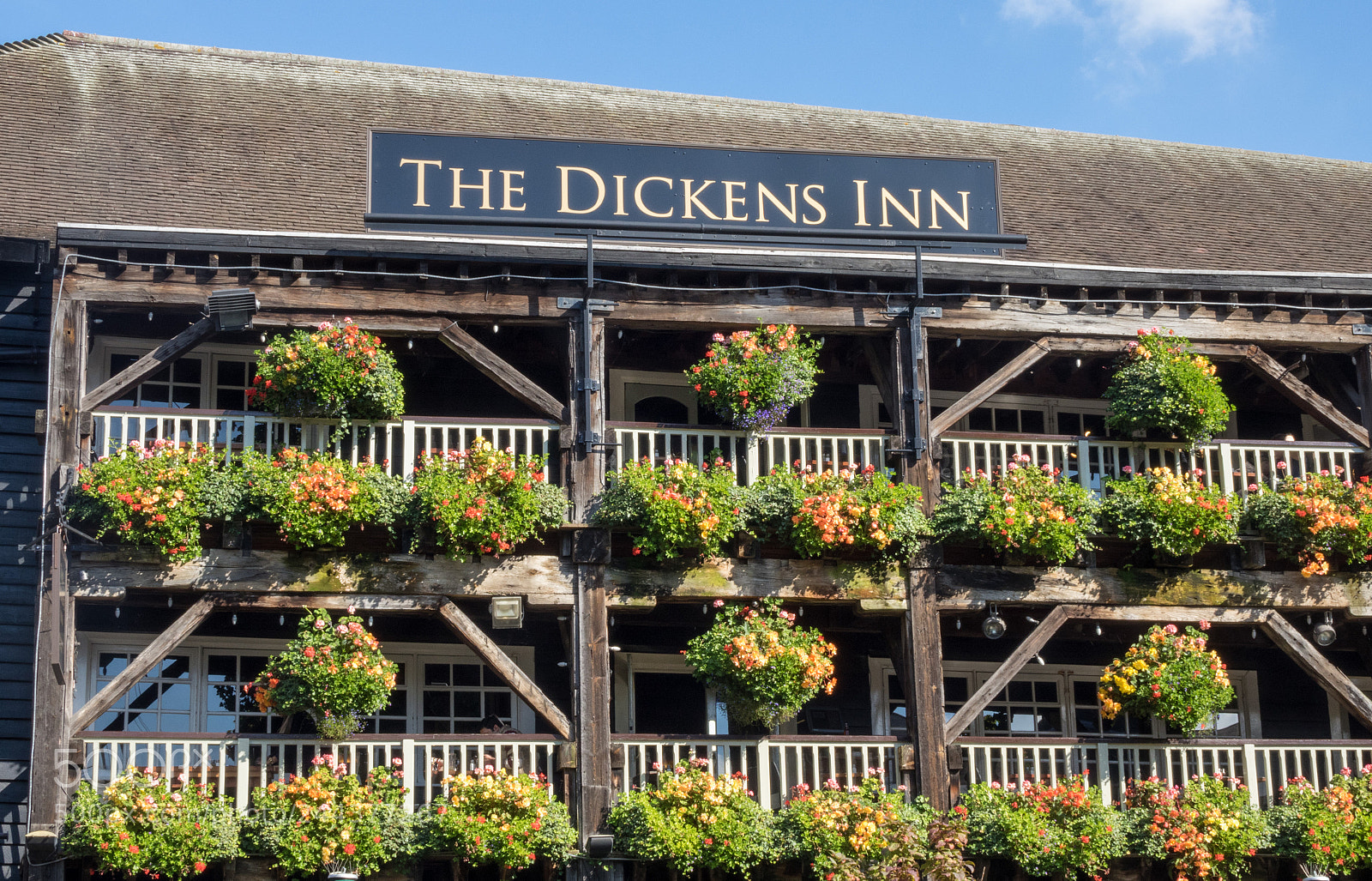 Sony Cyber-shot DSC-RX10 sample photo. The dickens inn at photography