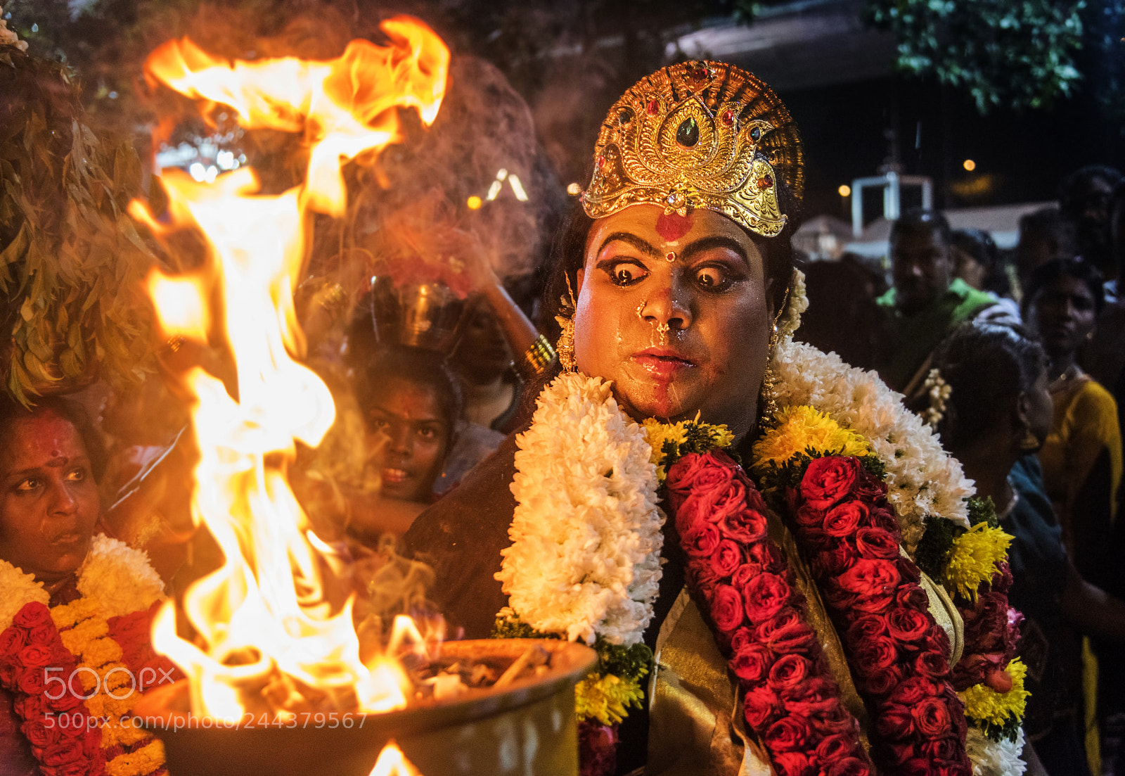 Nikon D810 sample photo. Devotee carrying fire pot photography