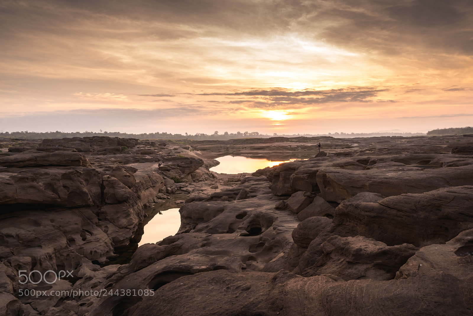 Sony a7R II sample photo. Light explorer photography