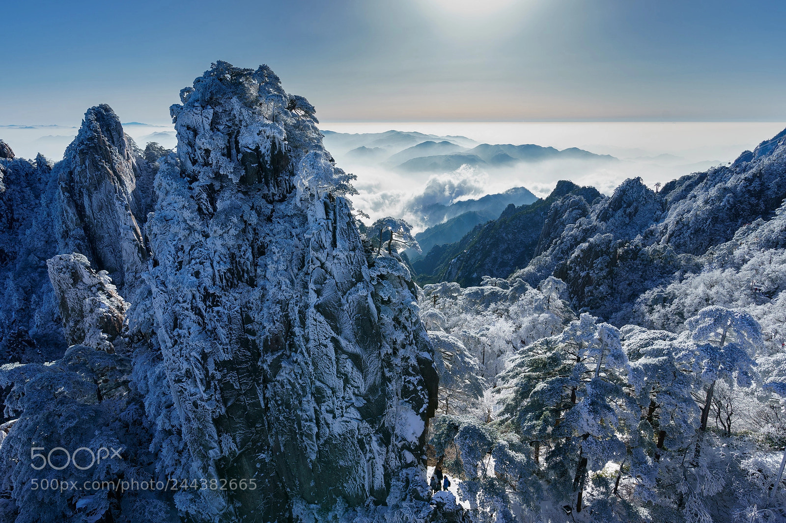 Sony a9 sample photo. White huangshan photography