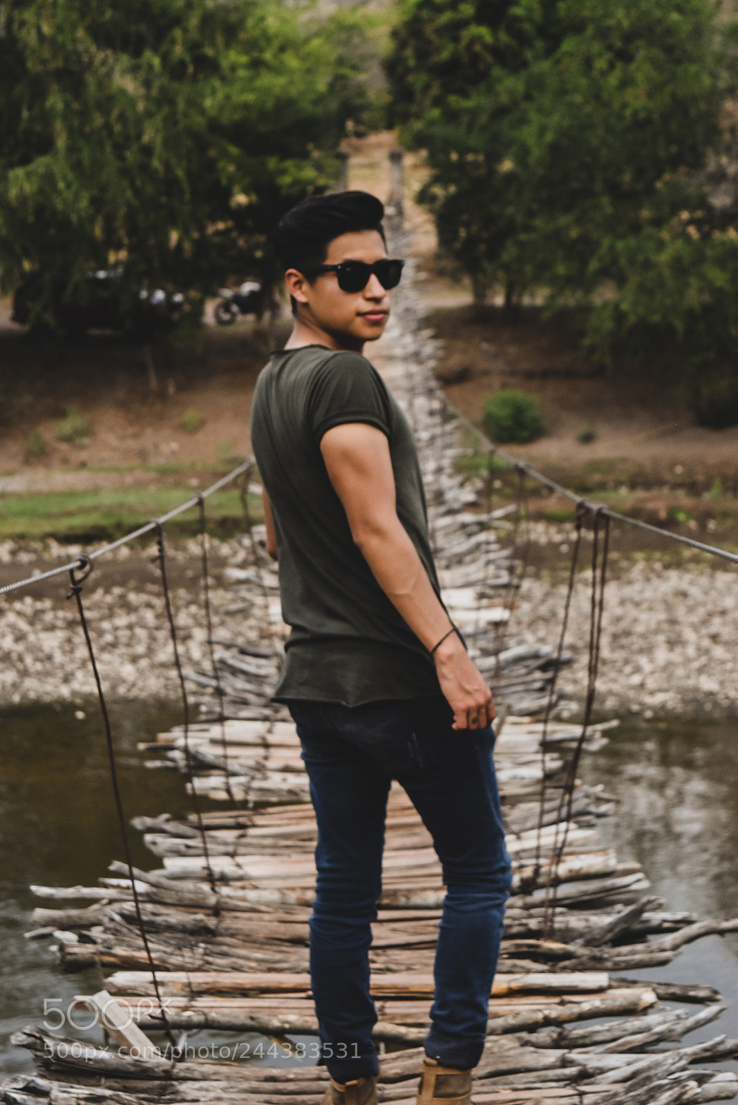 Nikon D5500 sample photo. Cross the road photography