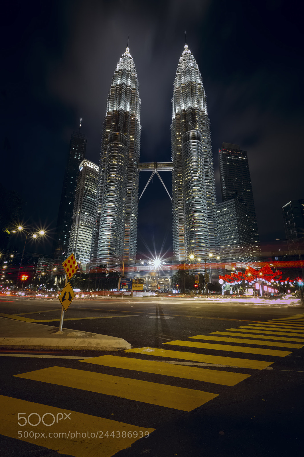 Fujifilm X-T1 sample photo. Petronas tower photography