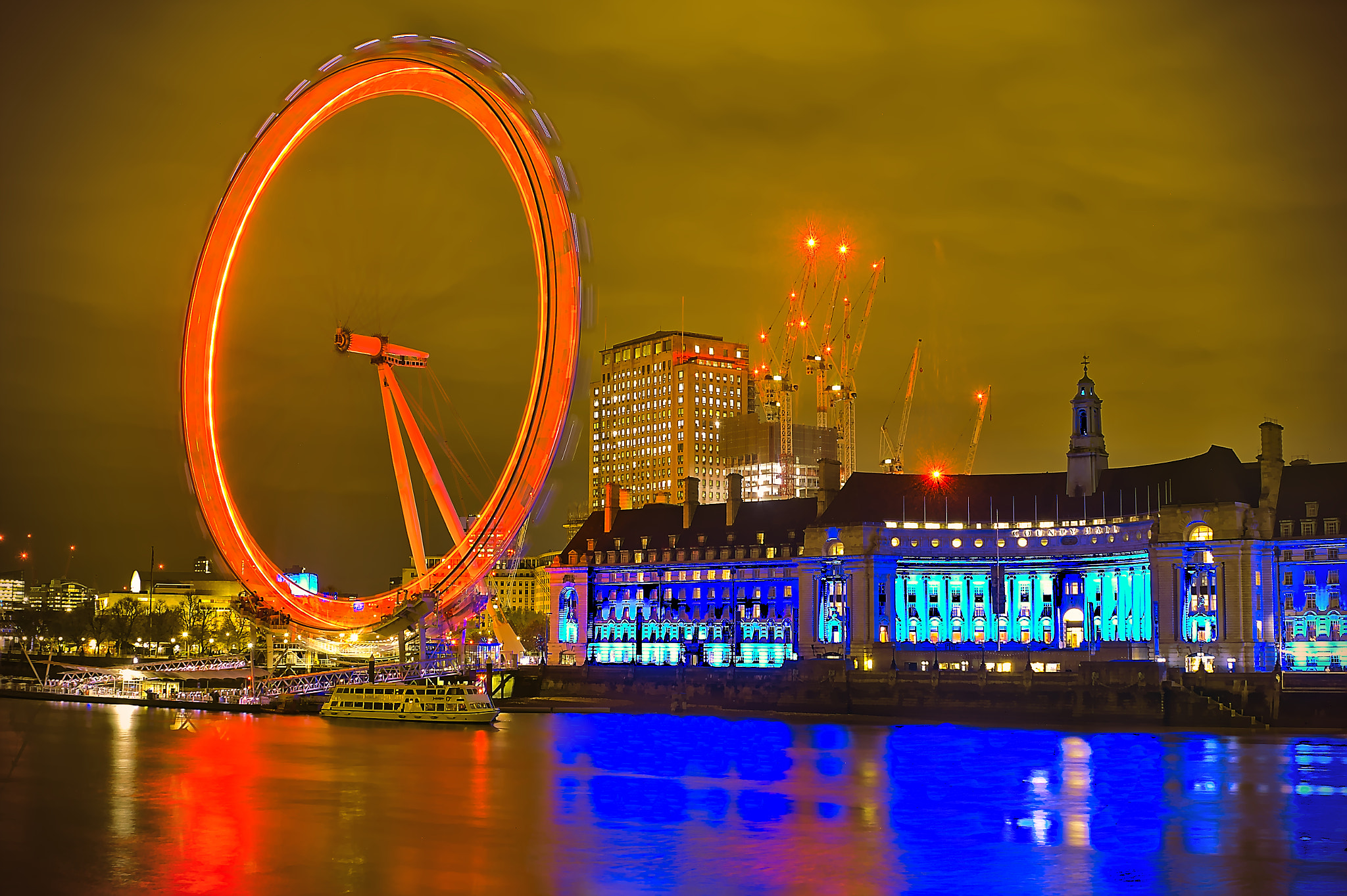 Canon EOS 600D (Rebel EOS T3i / EOS Kiss X5) + Canon EF 28-80mm f/3.5-5.6 sample photo. London eye by night photography