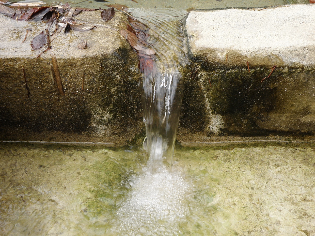 Olympus SP-565UZ sample photo. Fountain photography