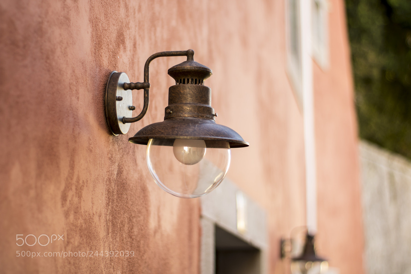 Canon EOS 750D (EOS Rebel T6i / EOS Kiss X8i) sample photo. Old stylish lamp photography