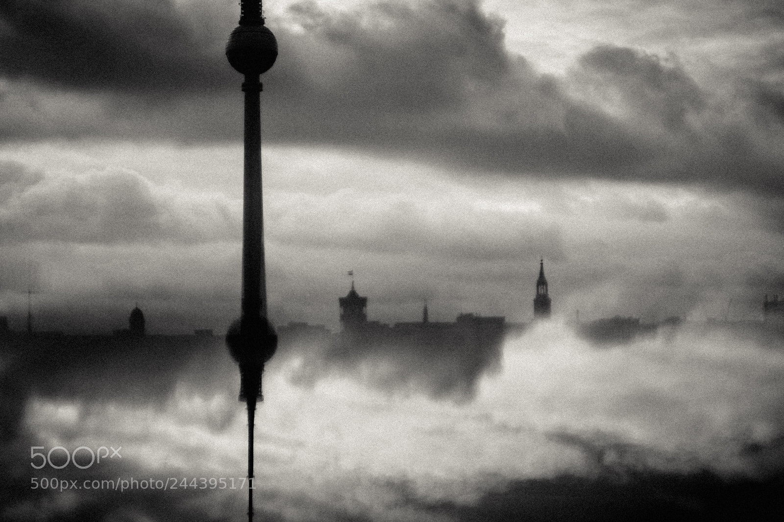 Fujifilm X-E1 sample photo. Cloud base berlin photography