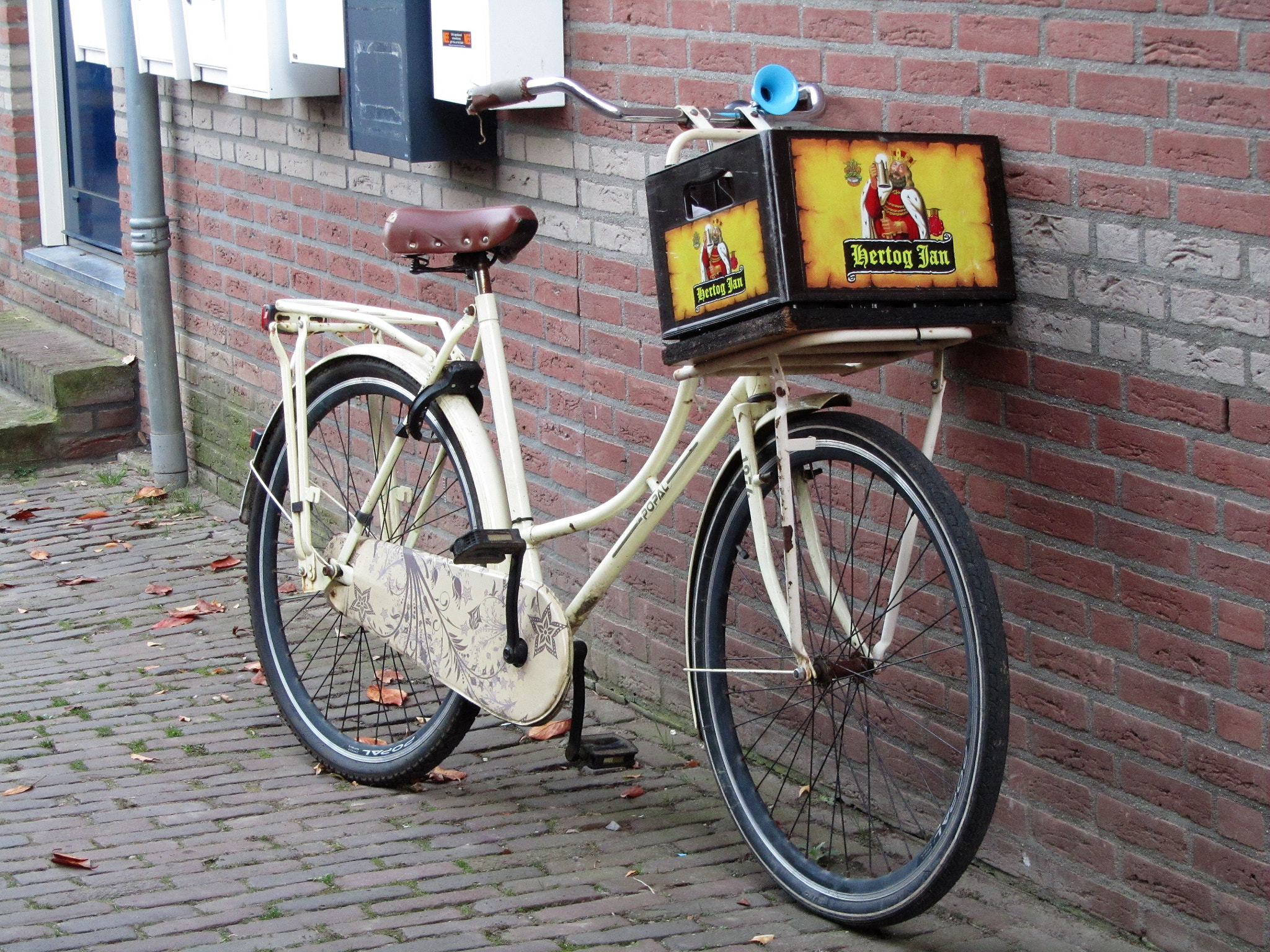 Canon PowerShot SX210 IS sample photo. Bike photography