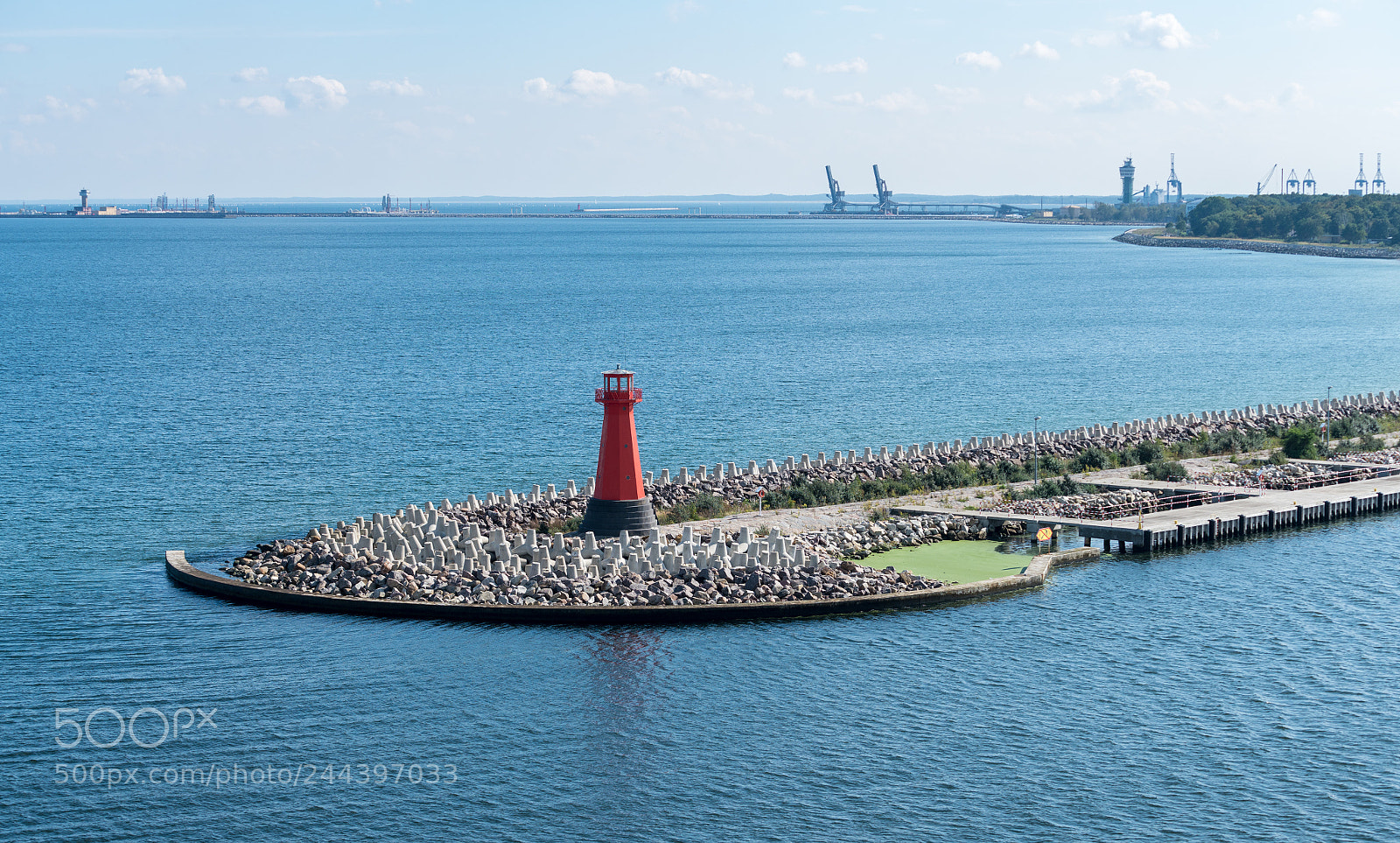 Sony a7R II sample photo. Lighthouse at entrance to photography