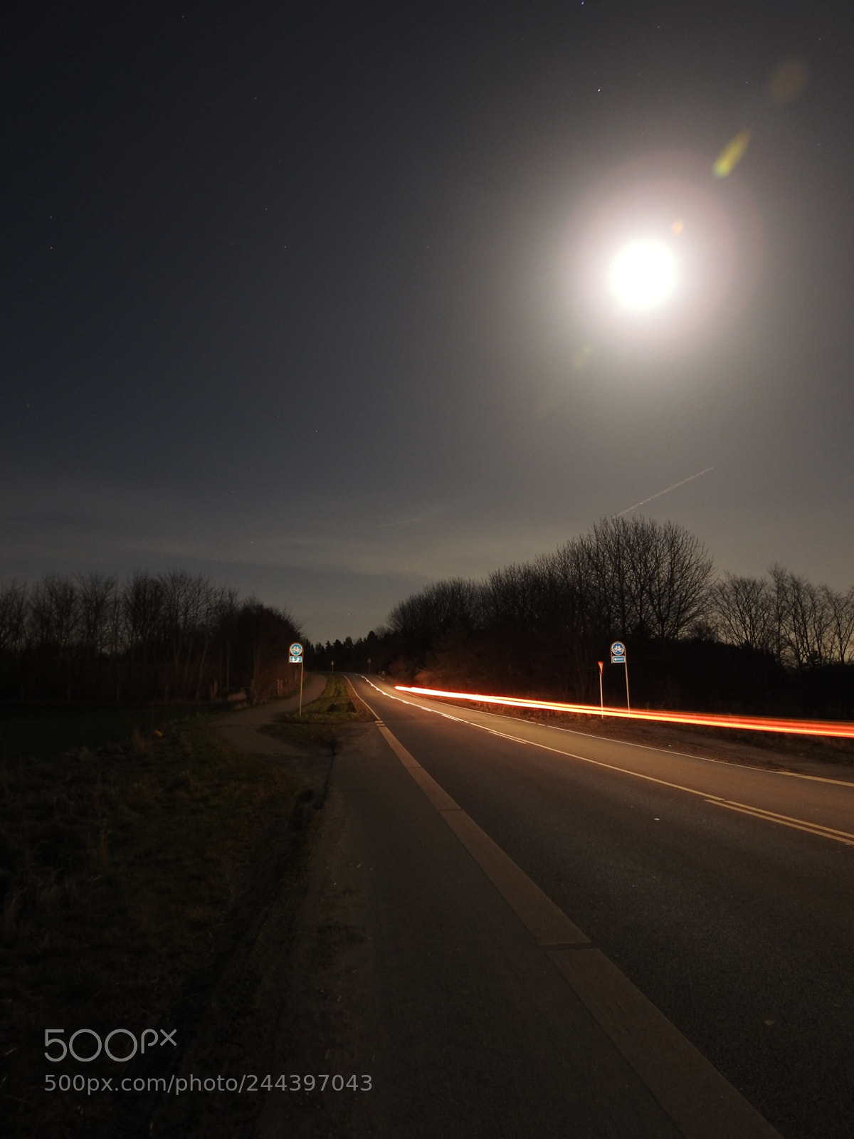 Nikon Coolpix P900 sample photo. Night road photography