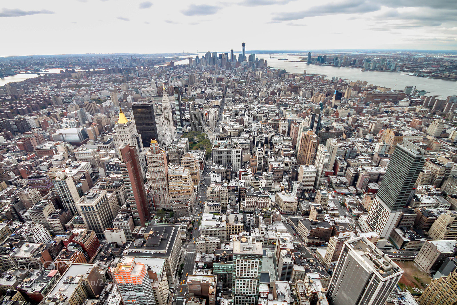 Canon EOS 500D (EOS Rebel T1i / EOS Kiss X3) sample photo. From empire state building photography