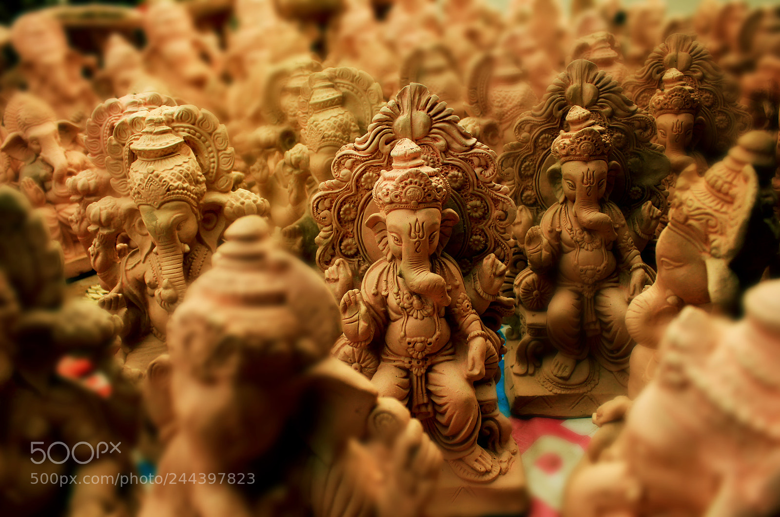 Canon EOS 550D (EOS Rebel T2i / EOS Kiss X4) sample photo. Elephant headed deity photography