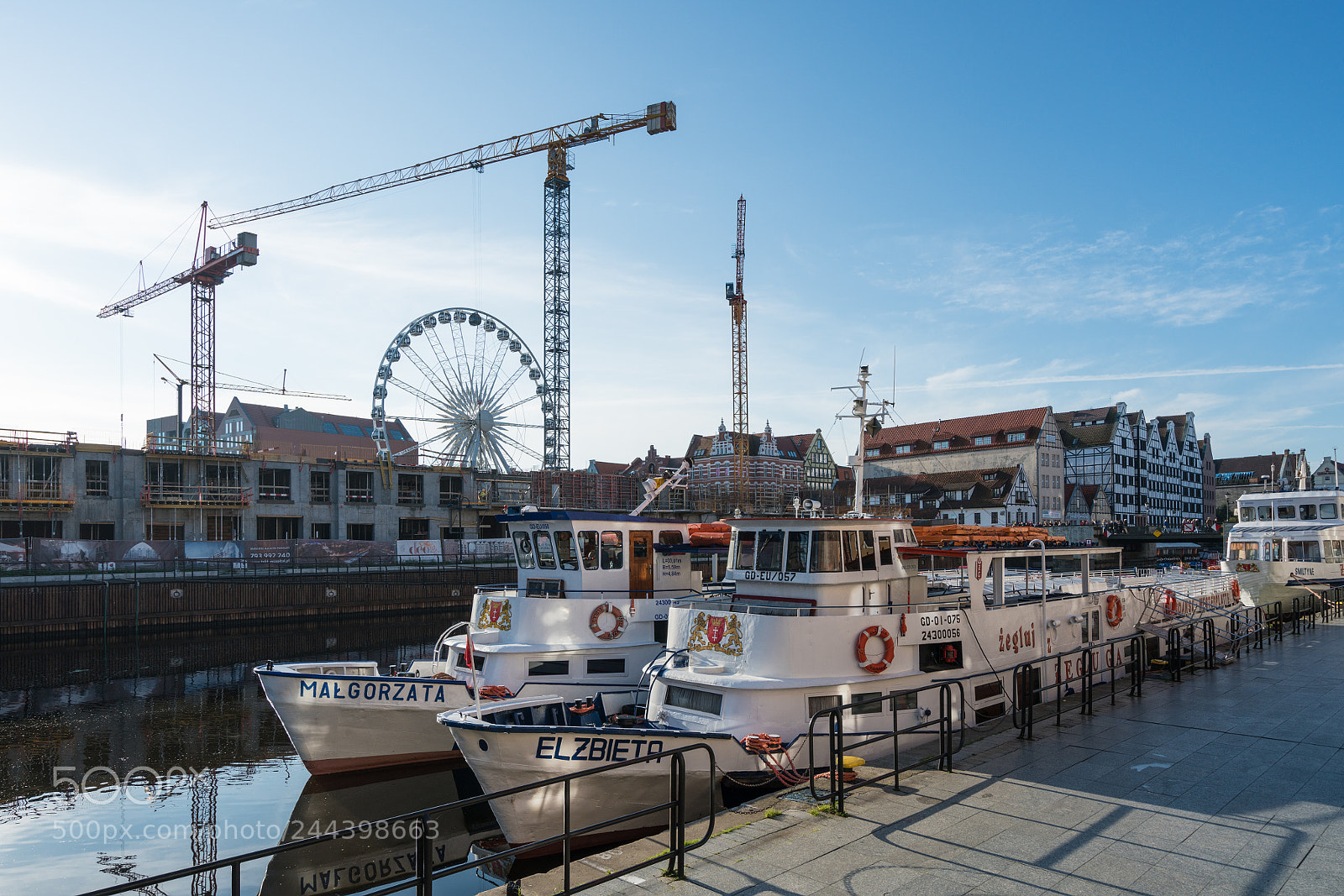 Sony a7R II sample photo. Riverfront cruise ships and photography