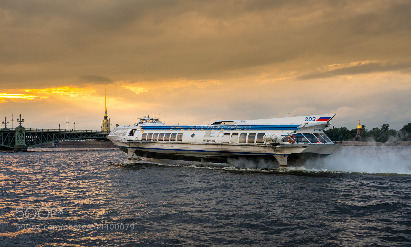 Sony a7R II sample photo. Hydrofoil on neva river photography