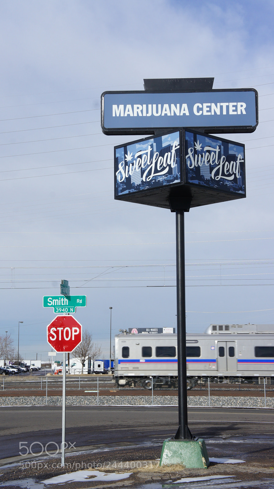 Sony Alpha NEX-3 sample photo. Marijuana center photography