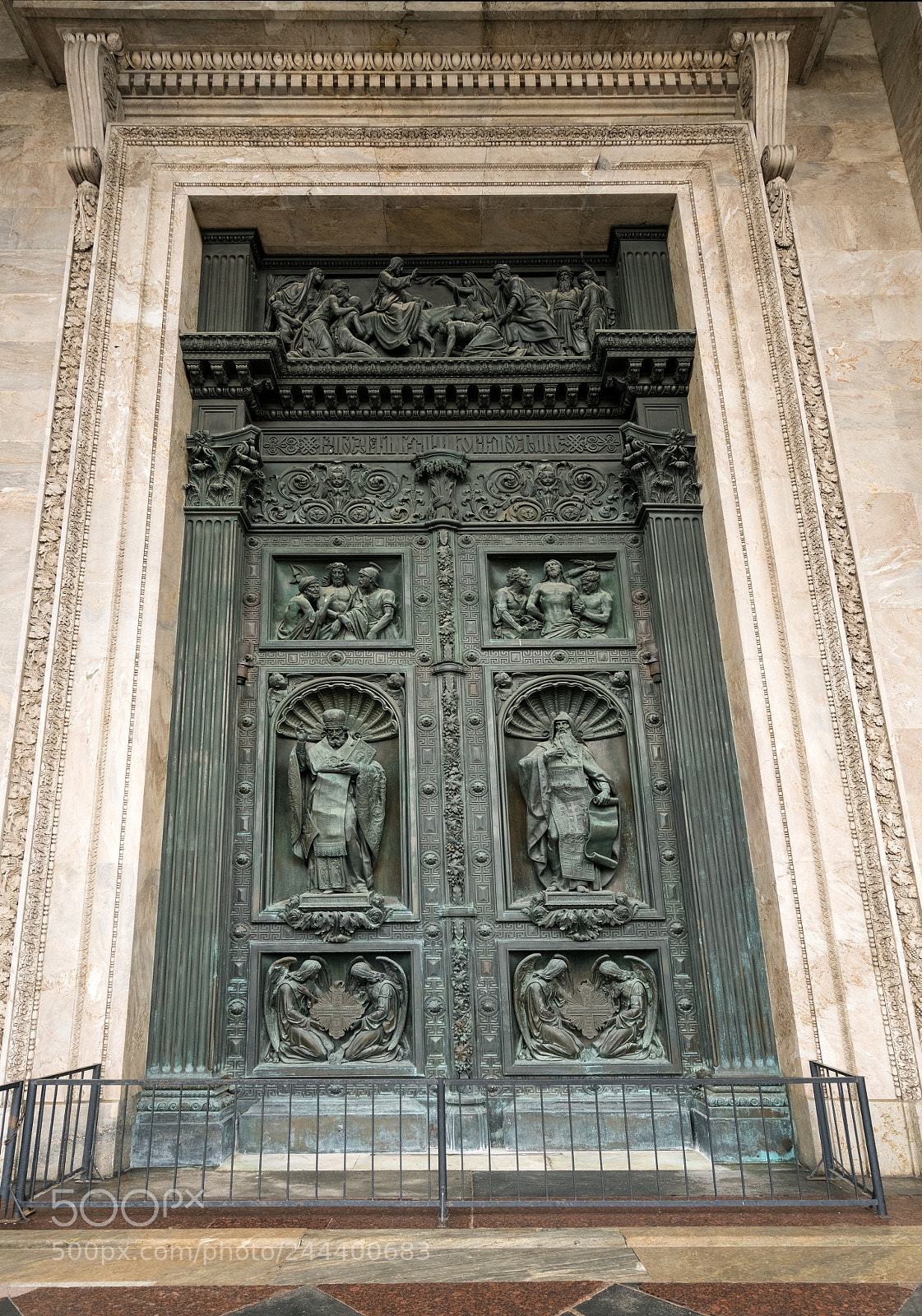 Sony a7R II sample photo. Esterior doors of st photography