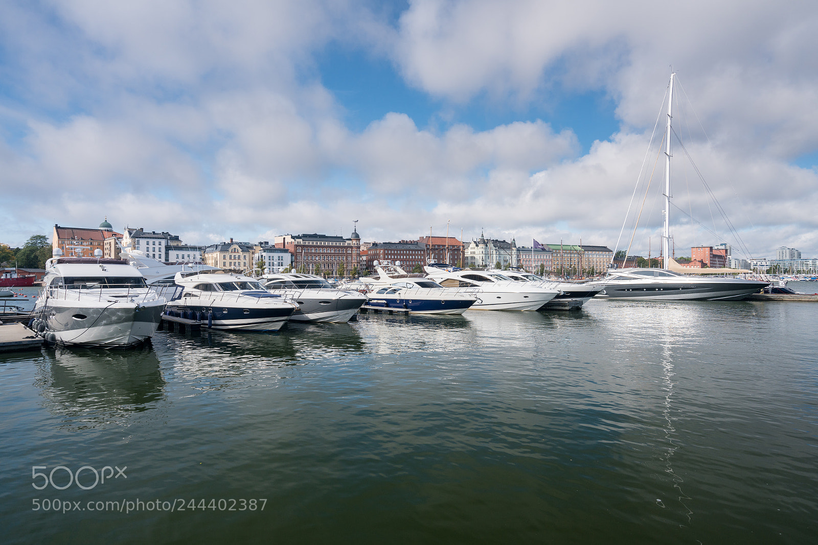 Sony a7R II sample photo. Power boats in the photography