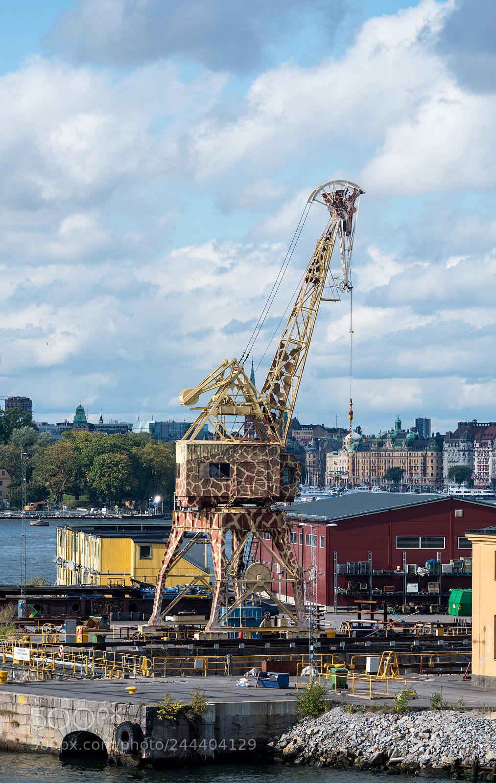 Sony a7R II sample photo. Shipyard crane painted like photography