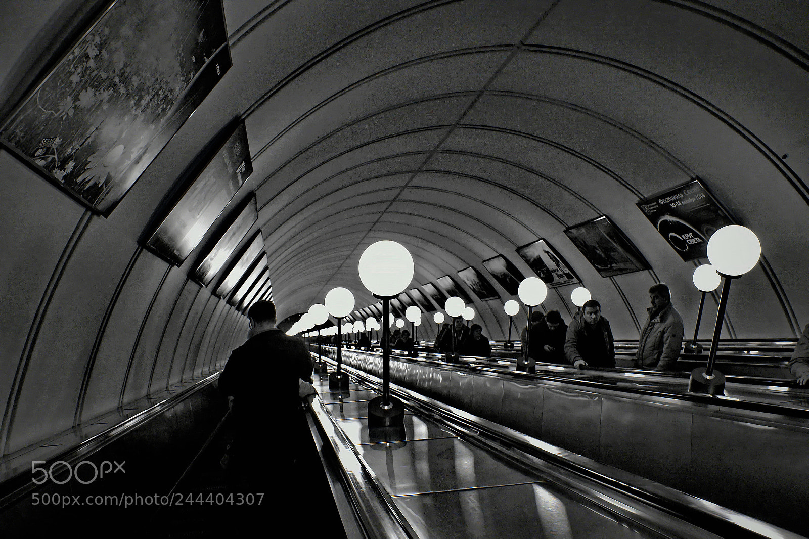 Canon EOS sample photo. Moscow metro photography